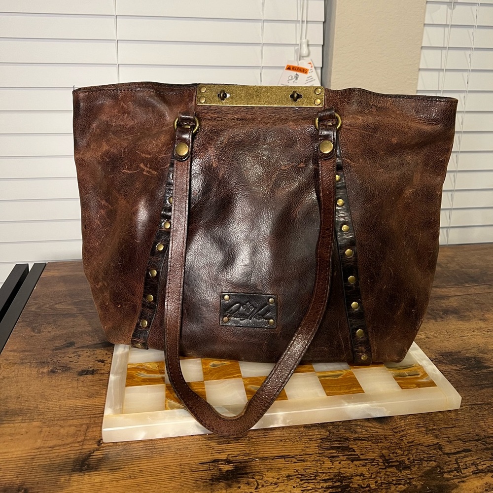 Patricia Nash Large Distressed Vintage Benvenuto Tote in Cognac color